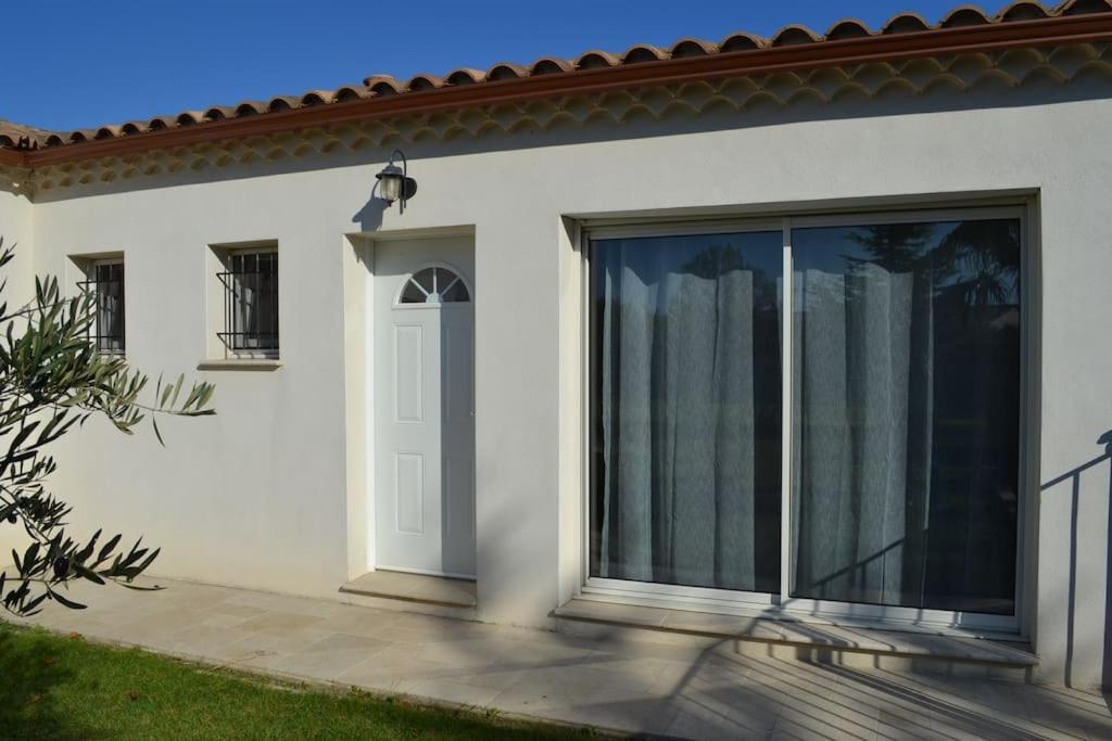 Meynes Joli Appartement Au Calme Entre Nimes Et Avignon מראה חיצוני תמונה