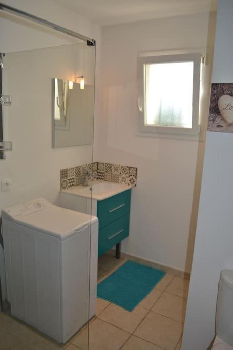 Meynes Joli Appartement Au Calme Entre Nimes Et Avignon מראה חיצוני תמונה